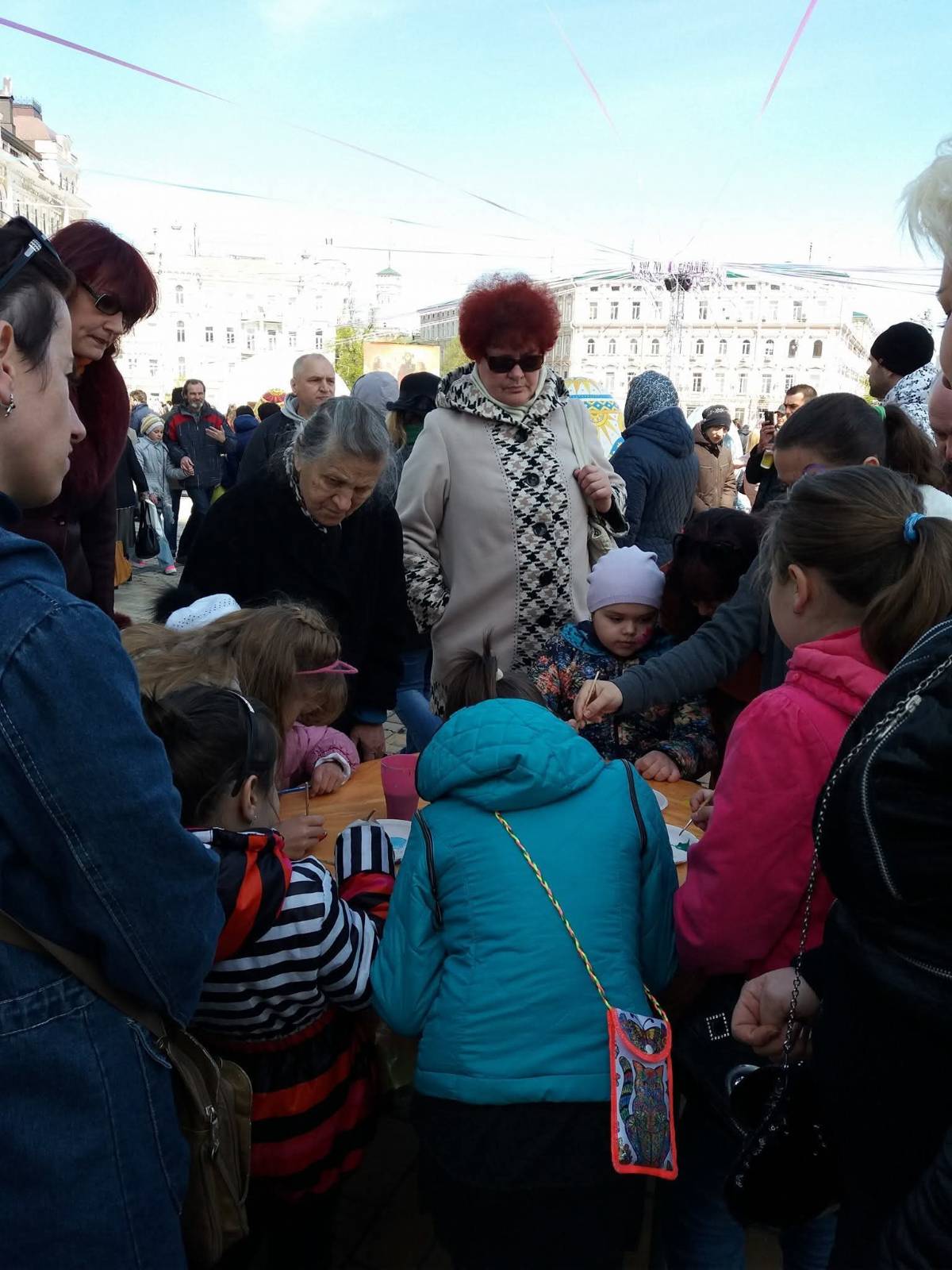 Великодній марафон «Щастя малювати» на Софійській площі — фото 13