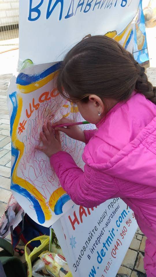 Великодній марафон «Щастя малювати» на Софійській площі — фото 14