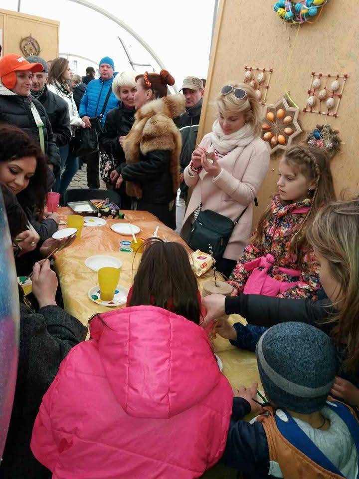 Великодній марафон «Щастя малювати» на Софійській площі — фото 27