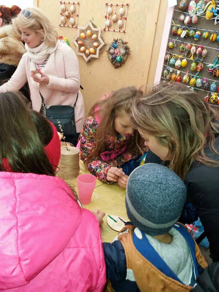 Великодній марафон «Щастя малювати» на Софійській площі — фото 30