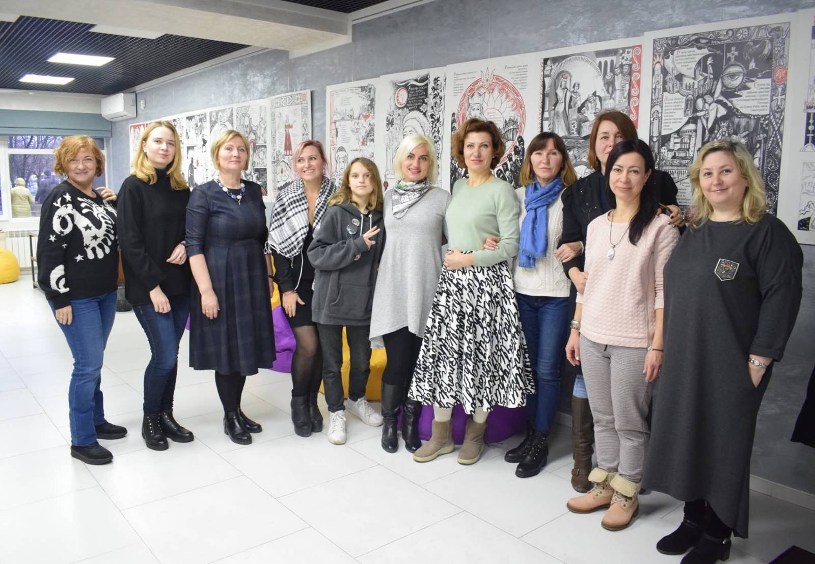 Візит мисткинь до #БІБЛІОХАБнаШЕПТИЦЬКОГО — виставка «Княгиня Ольга. Мальована Стрічка» — фото 1