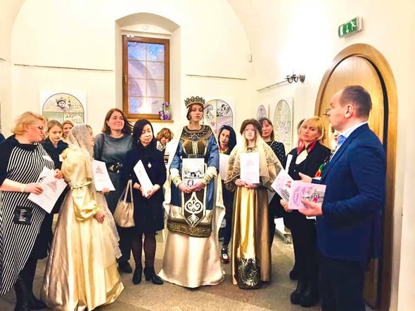 Виставка «Анна Ярославна. Мальована стрічка» у Брамі Заборовського — фото 55