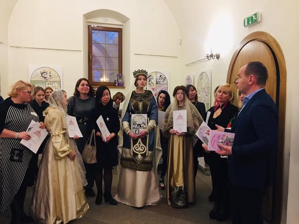 Виставка «Анна Ярославна. Мальована стрічка» у Брамі Заборовського — фото 29