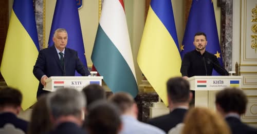 Концерт під каштанами патріотичного фестивалю «На Варті Світла»