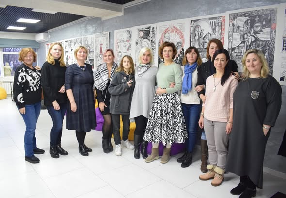 Візит мисткинь до #БІБЛІОХАБнаШЕПТИЦЬКОГО — виставка «Княгиня Ольга. Мальована Стрічка» — фото 19